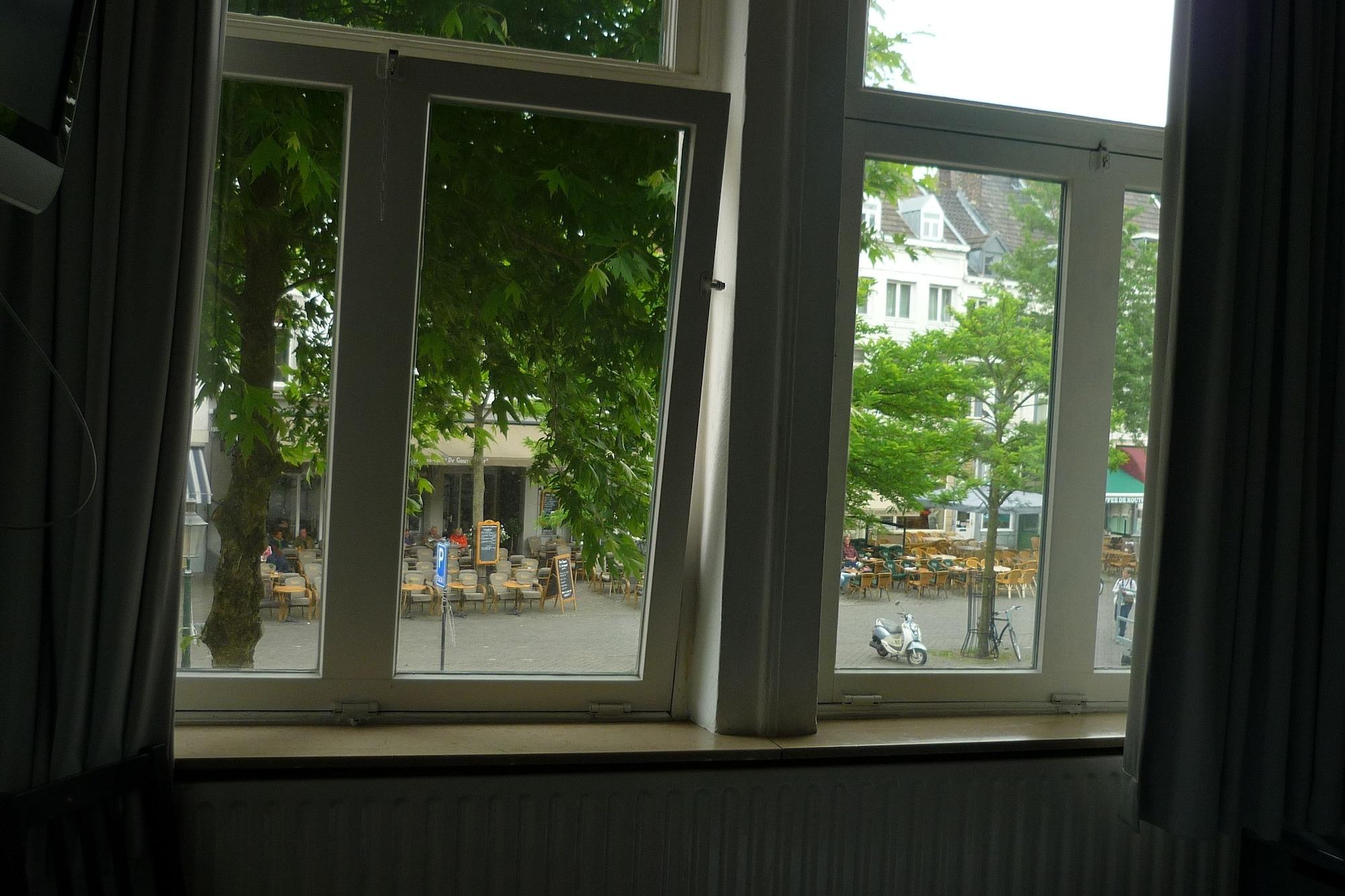 Hotel Beez Maastricht Esterno foto