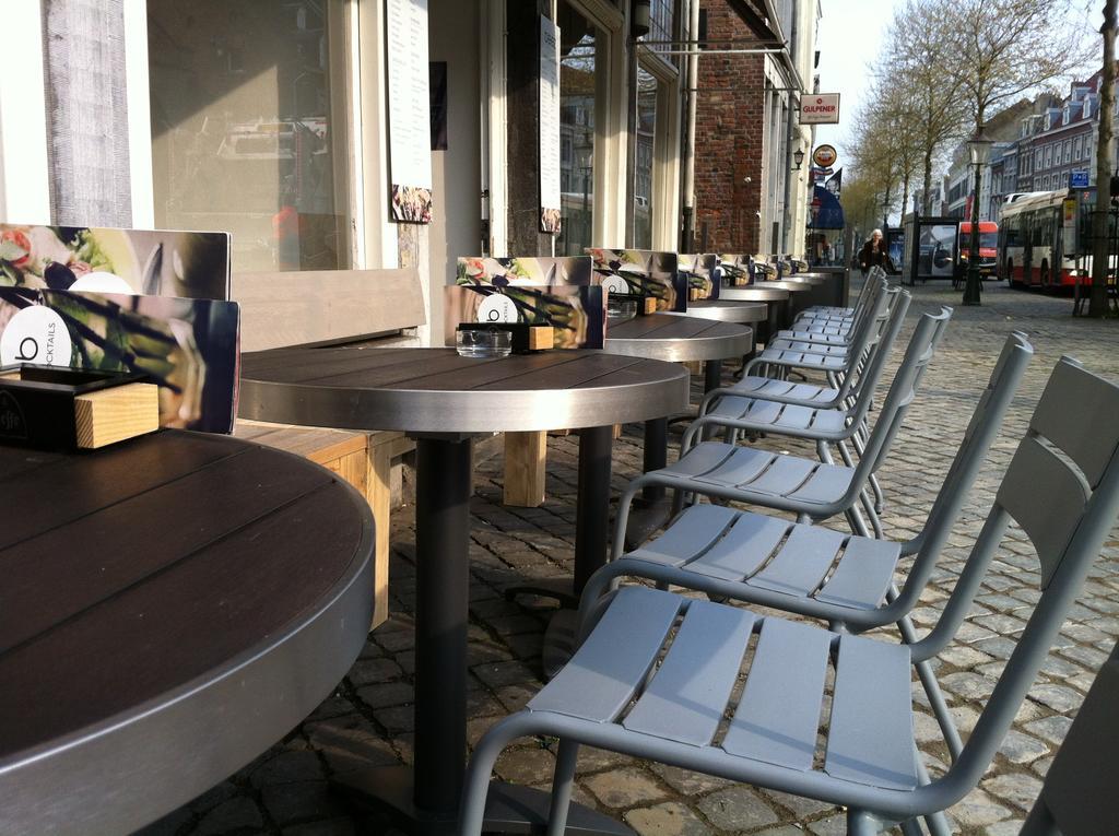 Hotel Beez Maastricht Esterno foto